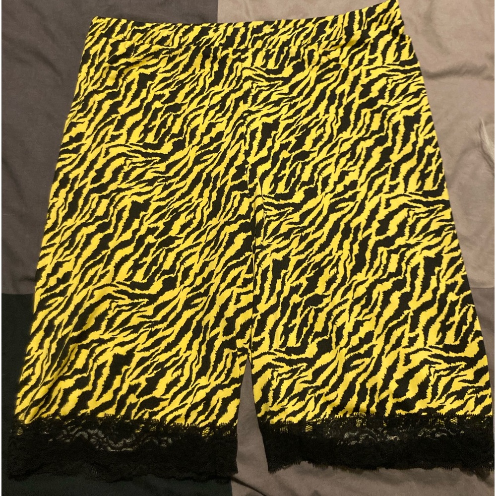 SOURPUSS HI WAIST BIKE SHORTS YELLOW ZEBRA